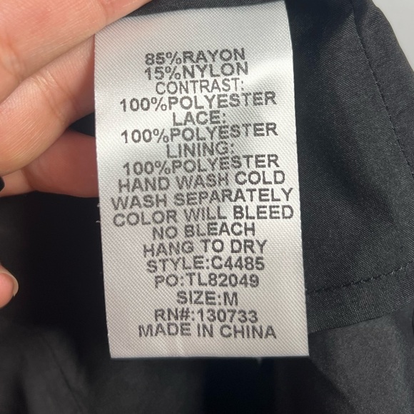 Umgee Tie Front Lace Pleat front Vest Tank Top Medium - Picture 4 of 5